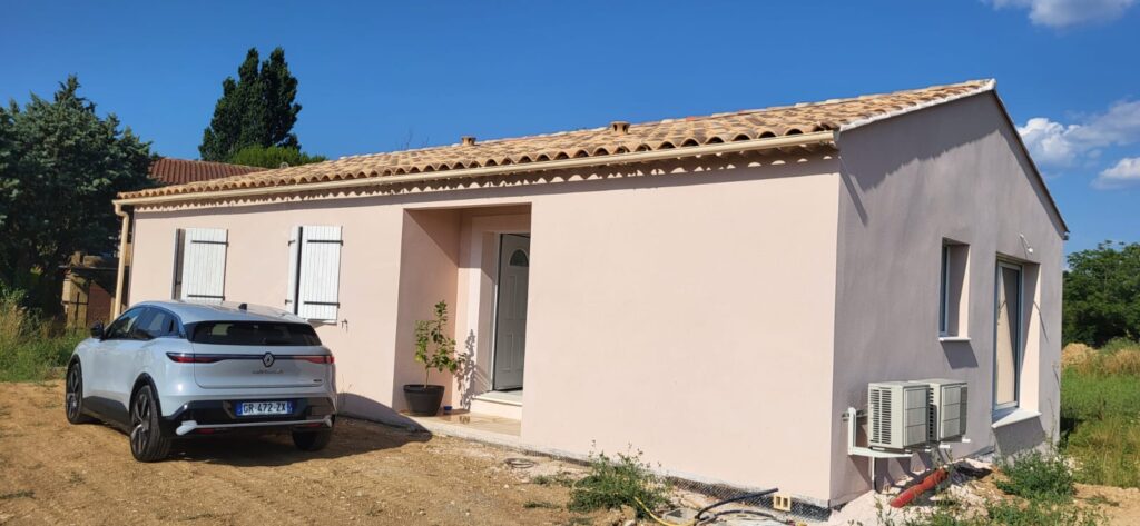 Une maison lumineuse dans un cadre naturel