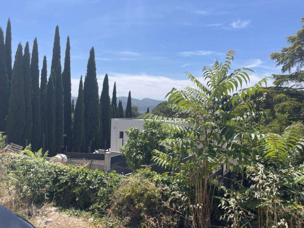 EOURES – PROJET DE VILLA CONTEMPORAINE AVEC PERMIS ACCORDÉ